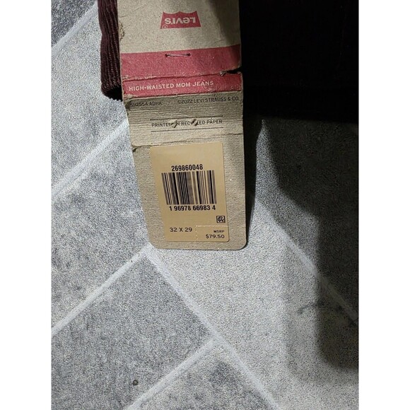 New Levi's Women's High Waisted Mom Jeans Corduroy Burgandy Pants 32x29 - Picture 3 of 8